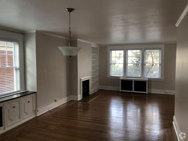 Building Photo - 5710 Woodmont St Rental