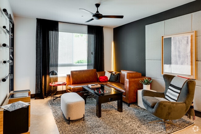 A4 - 1BR, 1BA - 805 – 834SF - Platinum Triangle