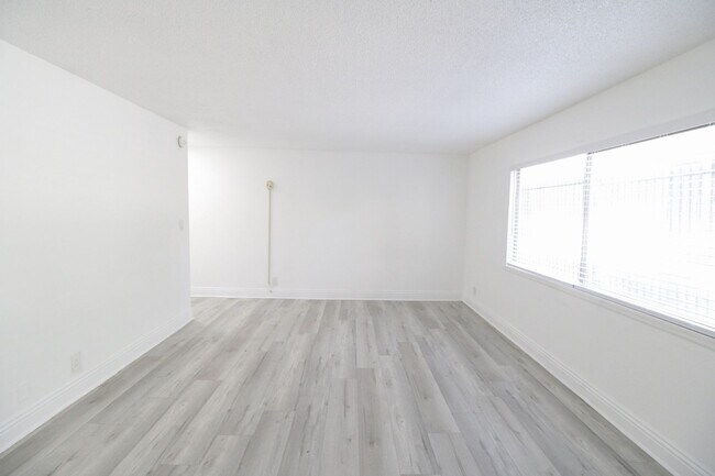 Westmont Apartments LLC