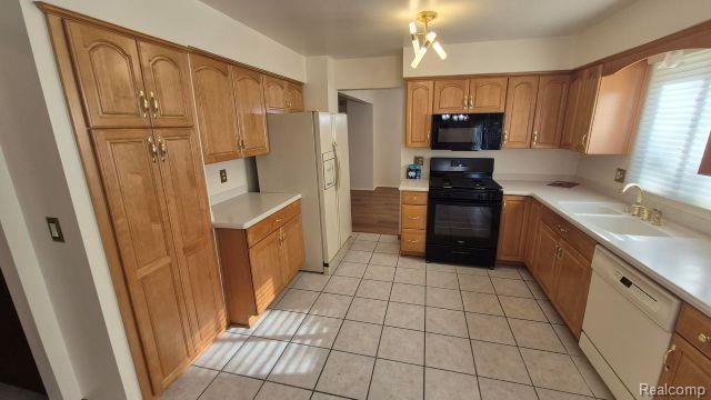 Photo - 42455 Bishop Rd