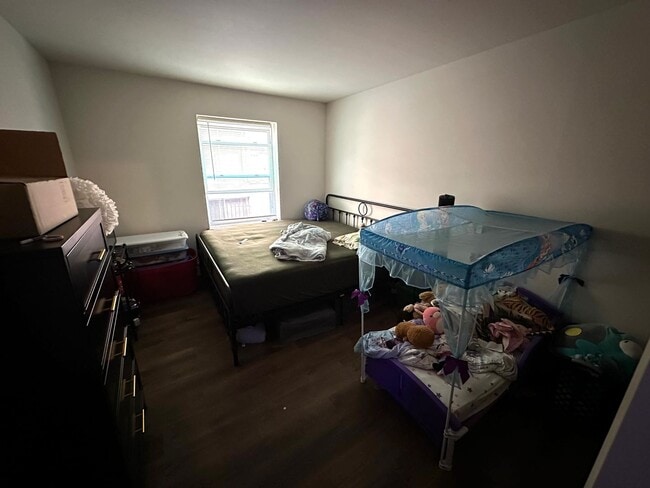 Photo - 3069 Oakland