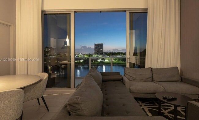 4010 S Ocean Dr Unidad R304