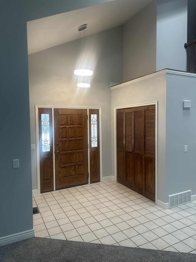 Entryway - 9228 S Stone Point Pl