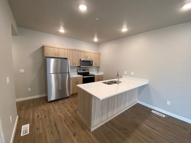 Photo - 3810 S 10th Ave