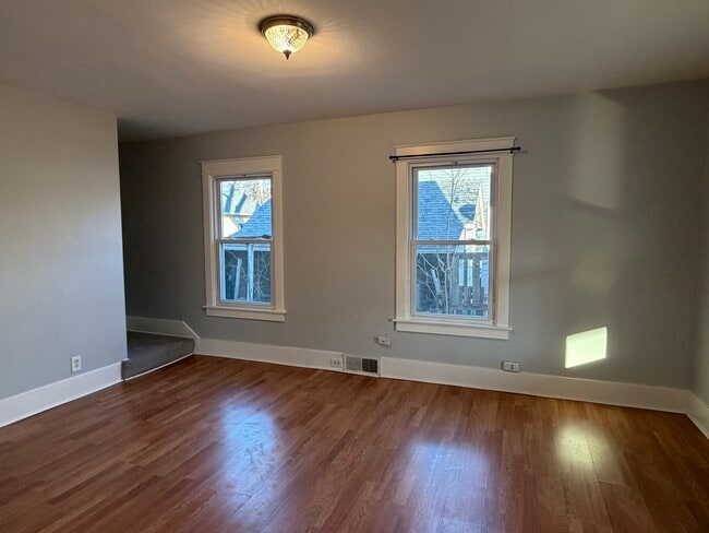 Photo - 349 W Illinois Ave