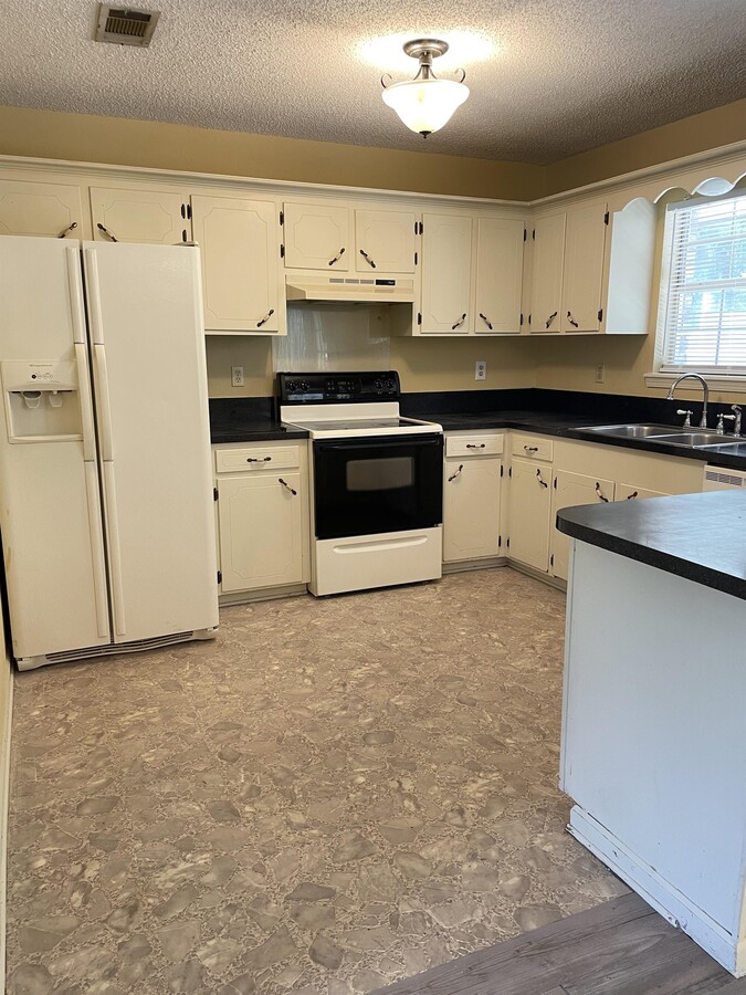 Photo - 1219 Port Arthur Terrace