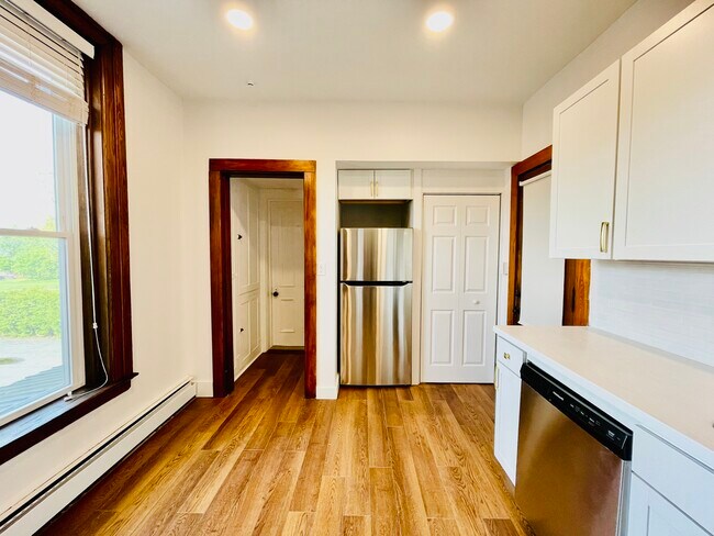 Photo - 40 S Main St Unidad Apt. 4