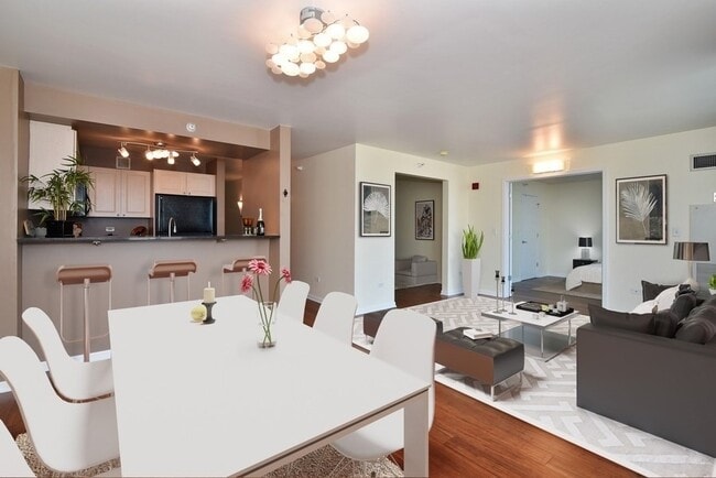 Photo - 1640 Maple Ave Unit 1108