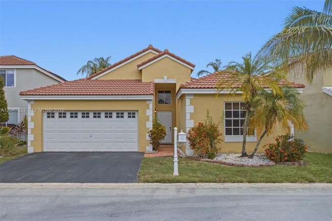 Photo - 411 Bermuda Springs Dr