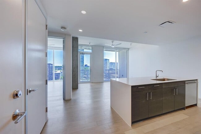 Photo - 301 West Ave Unit 1402