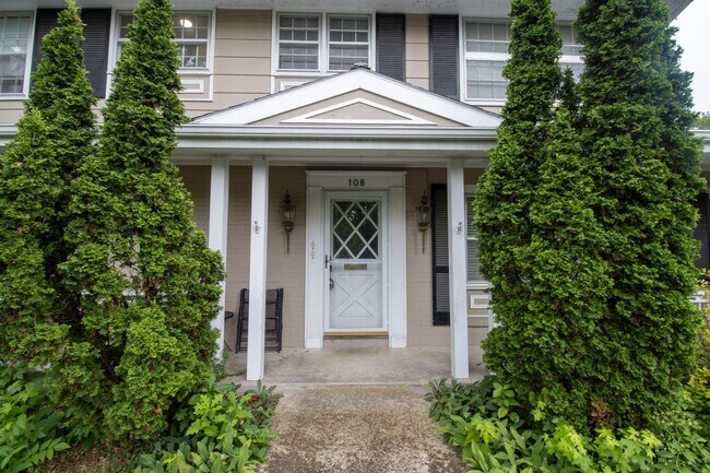 Photo - 108 E Burnam Rd Unit B