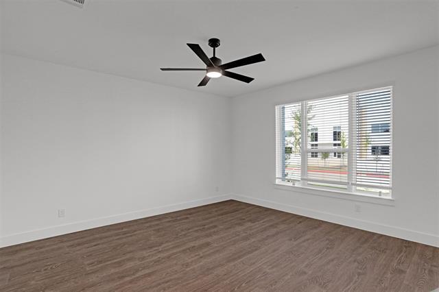 Photo - 2553 Huxley Mews