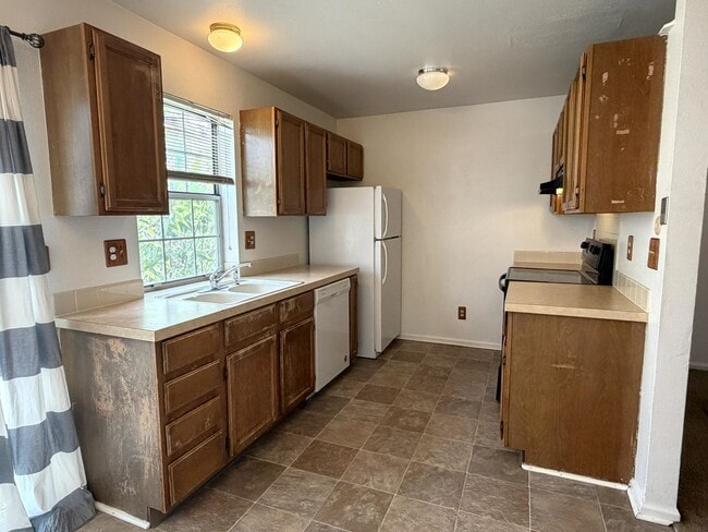 Photo - 2828 Silverplume Dr