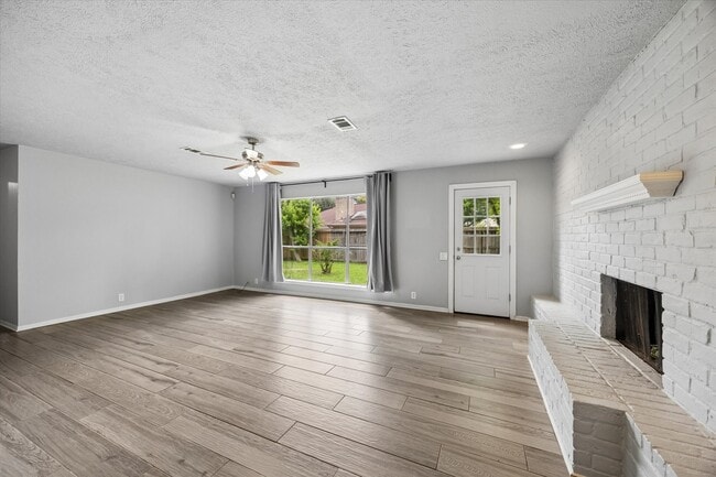 Photo - 2110 Gray Falls Dr