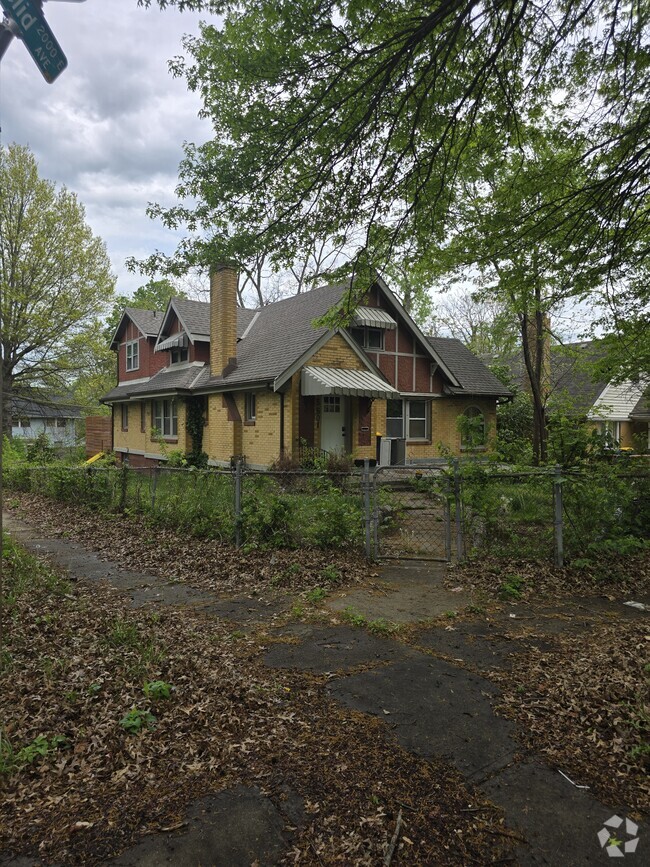 Building Photo - 5601 Euclid Ave Rental