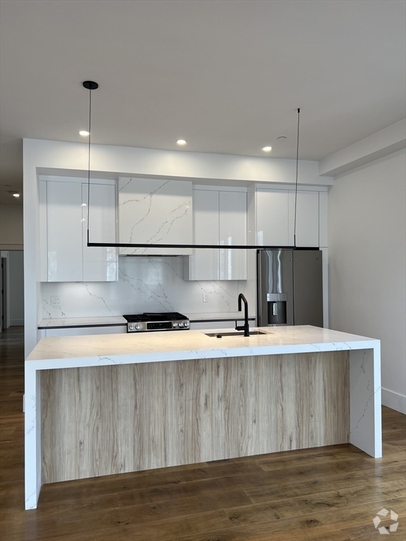 Building Photo - 31 Savin Hill Ave Unit 2 Rental