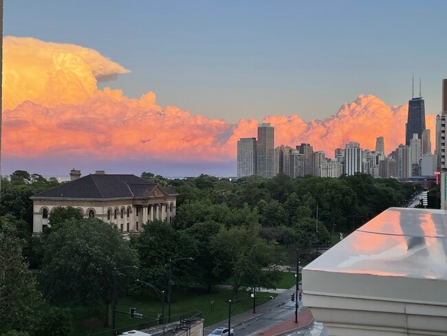 Sunrise south east view - 2042 N Clark St Unit 6N