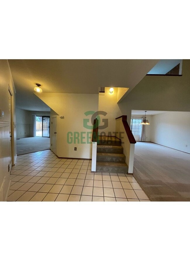 Photo - Beautiful 3 bedroom 2.5 Bath home READY NOW in MODESTO!! With POOL!!