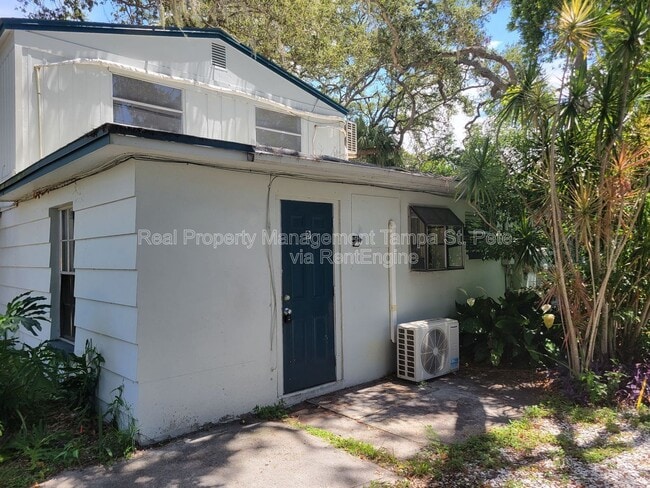 Photo - 643 Wisteria Ct Unidad B