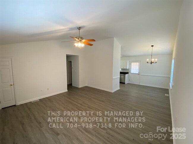 Photo - 41 Ridge Ct SE