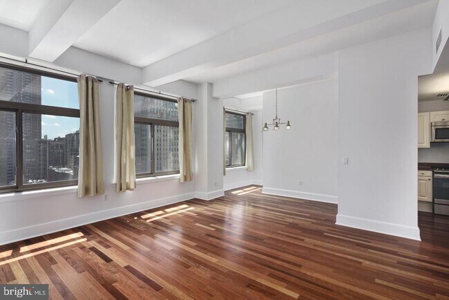 Photo - 1500 Chestnut St Unit 14B