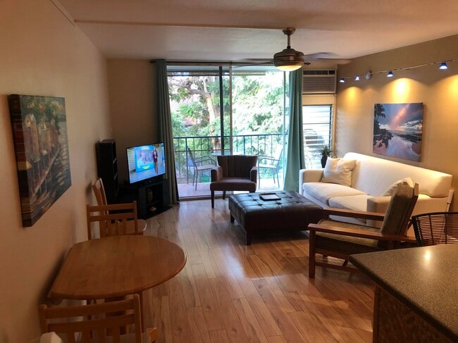 Building Photo - 3750 Lower Honoapiilani Rd Unit 303