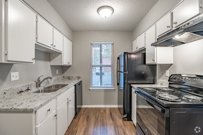 2BR, 1BA - 800SF - Kitchen