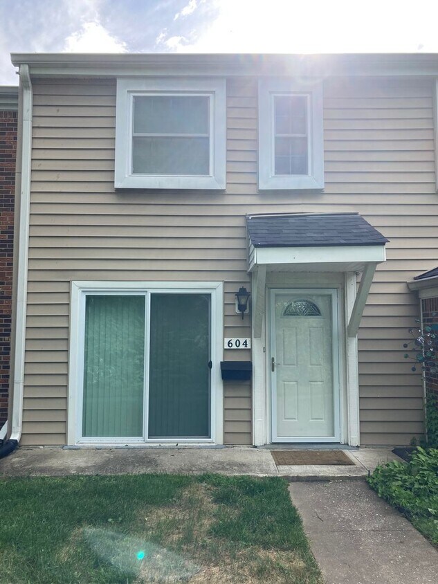 Great 2 Bed 1.5 Bath Home in Franklin! - Great 2 Bed 1.5 Bath Home in Franklin!