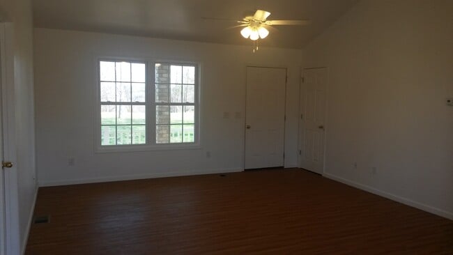 Photo - 2900 Mosley Ferry Rd