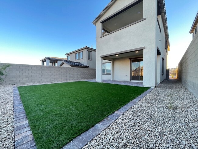 Photo - MOUNTAIN VIEWS, Gently lived in 4 bedroom 2.5 Bathrooms with Loft, home is a Must See!