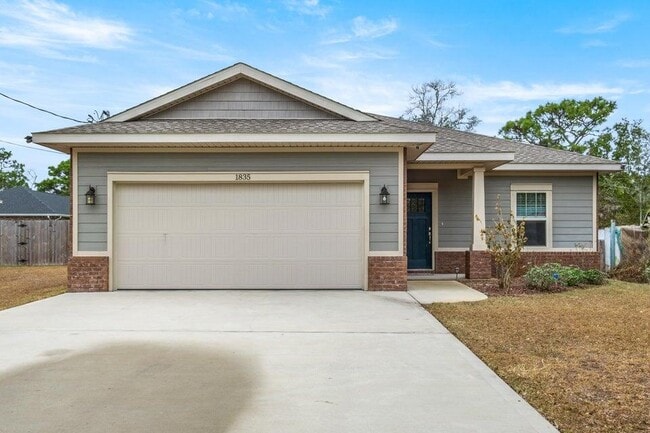 Building Photo - 1835 Lubbock Rd
