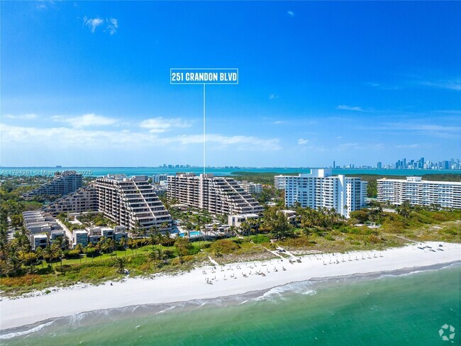 Building Photo - 251 Crandon Blvd Unit 804 Rental