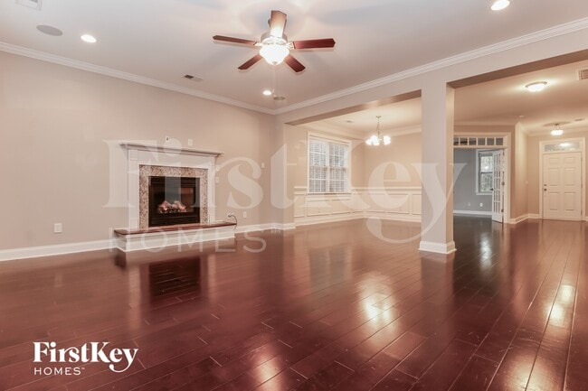 Photo - 373 Fox Ridge Ln