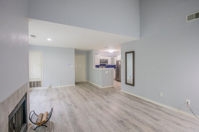 Photo - Lovely 2 BR/2 BA Condo in Gaithersburg!