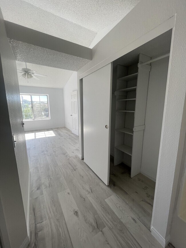 Photo - 37468 Cambridge Ln