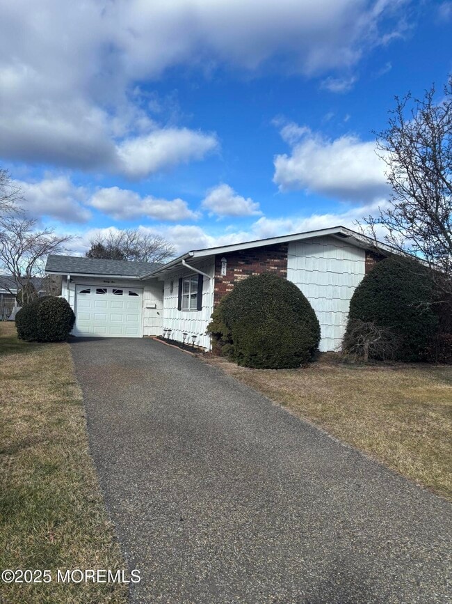 Building Photo - 25 Robinson Rd