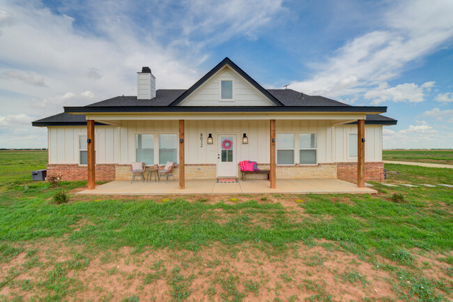 Building Photo - 9012 N County Rd 2700