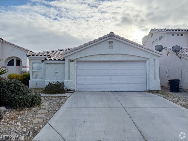 Building Photo - 1728 Leaning Pine Way Rental