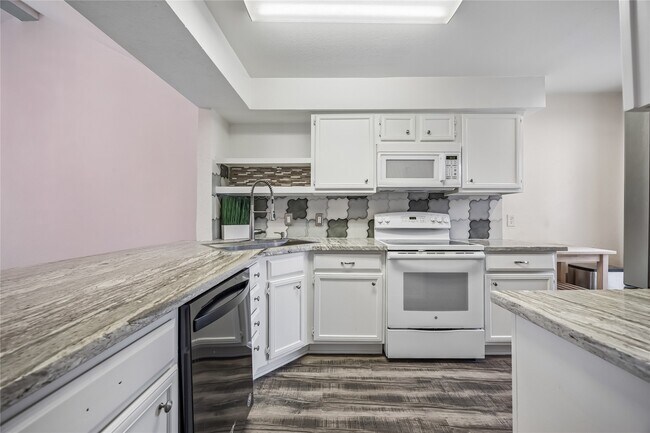 Photo - 763 Bering Dr Unit B