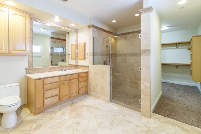 Photo - 2104 Perry Ave