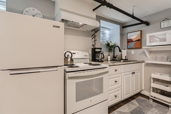 Photo - 2805 E 16th Ave Unidad ID1026241P