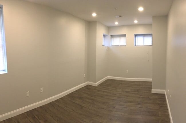 Photo - 2501 17th St NW Unit A
