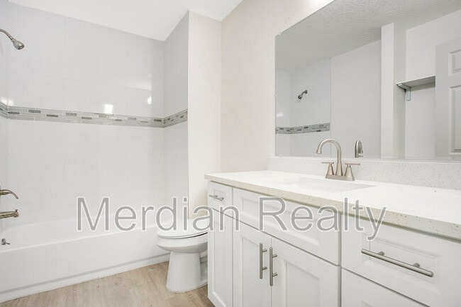 Photo - 1217 W 6th St