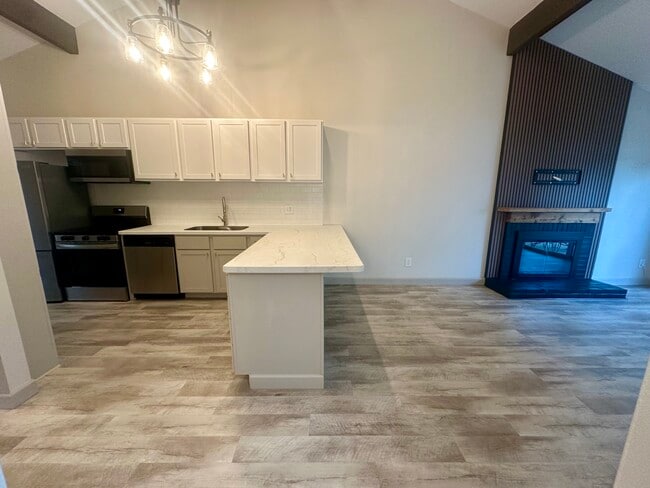 Building Photo - 61 Breezy Knoll Ln Unit 61 Breezy Knoll Ln Rental