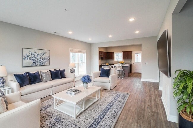 Photo - 5007 Cypress Lake Rd