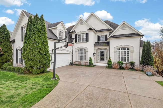 Photo - Beautiful 6BR Executive Brentwood Home with Pool