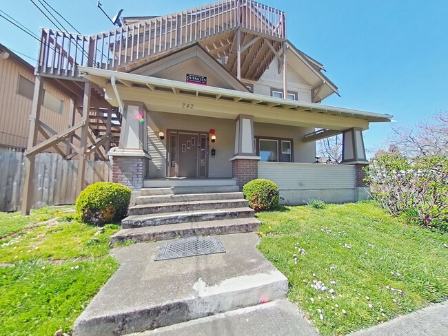 Room ~ Close to Campus - Room ~ Close to Campus Apartment Unit 242 NW 15th #06