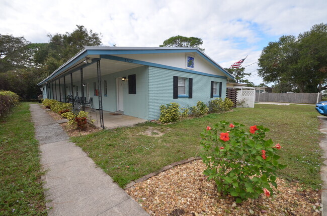 Building Photo - 1516 Roger Dr Unit 2 Rental