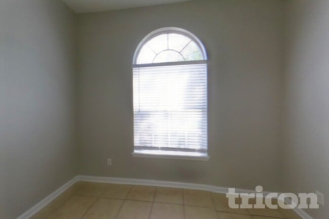 10310 Red Tip Rd