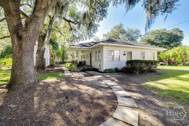 Photo - 1317 E 38th St